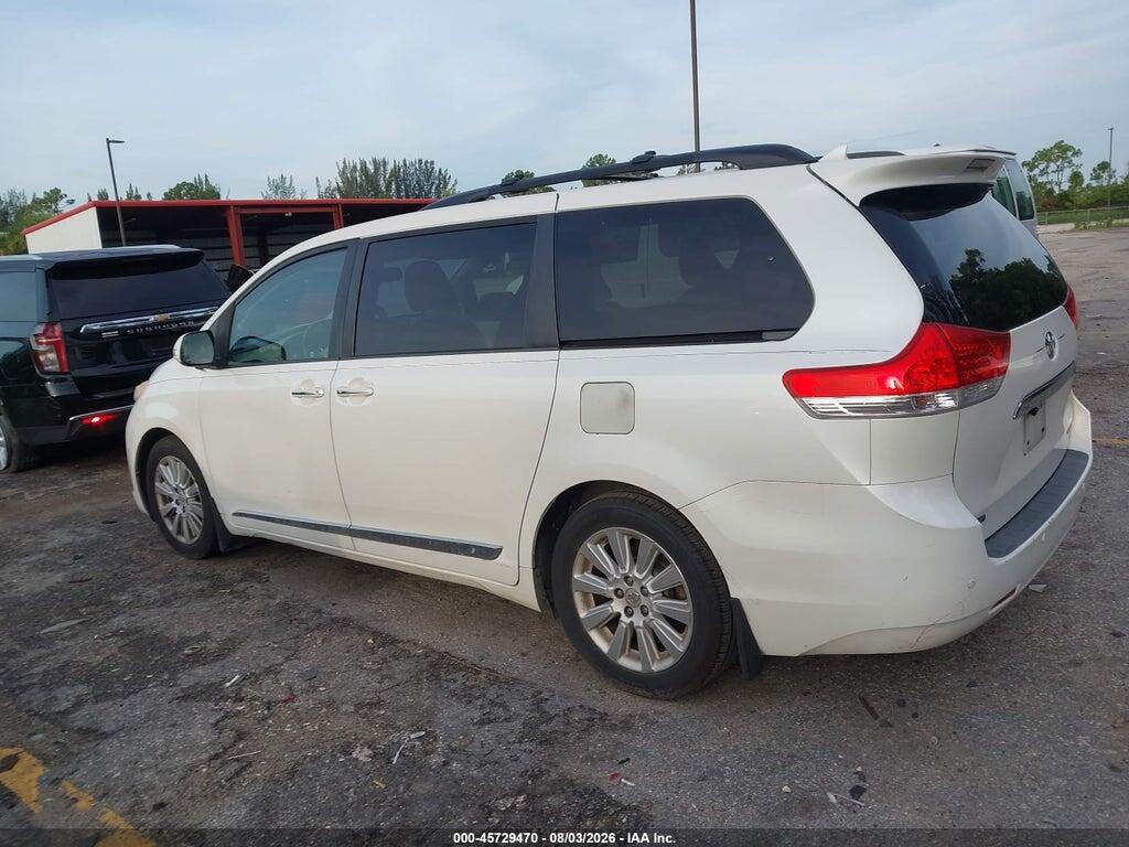 5TDYK3DC6ES456995 2014 TOYOTA SIENNA photo no. 3