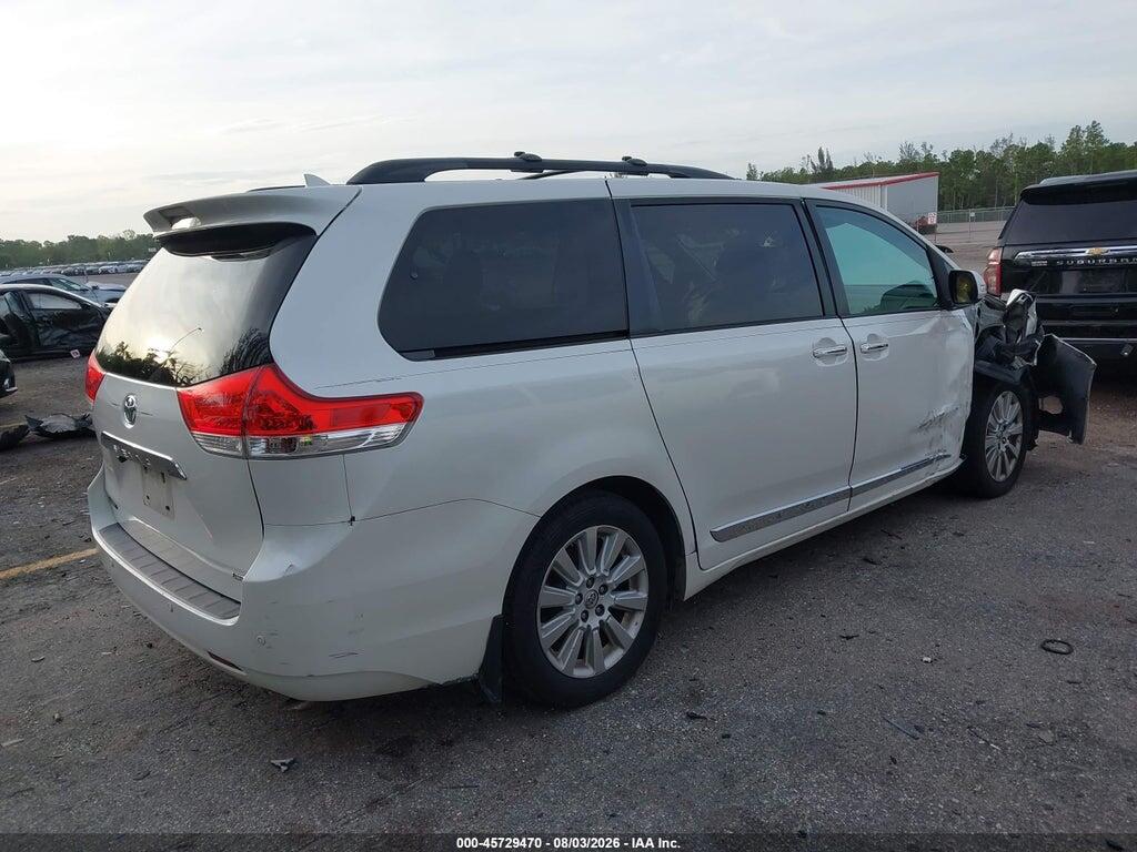5TDYK3DC6ES456995 2014 TOYOTA SIENNA photo no. 4