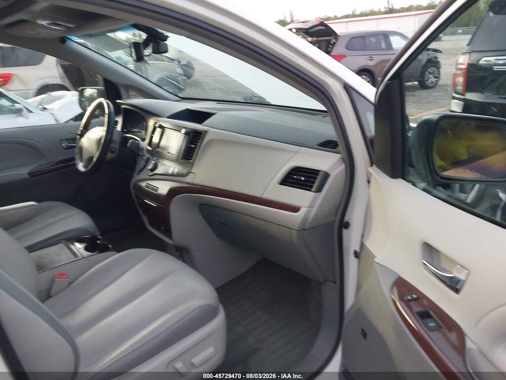 5TDYK3DC6ES456995 2014 TOYOTA SIENNA photo no. 5