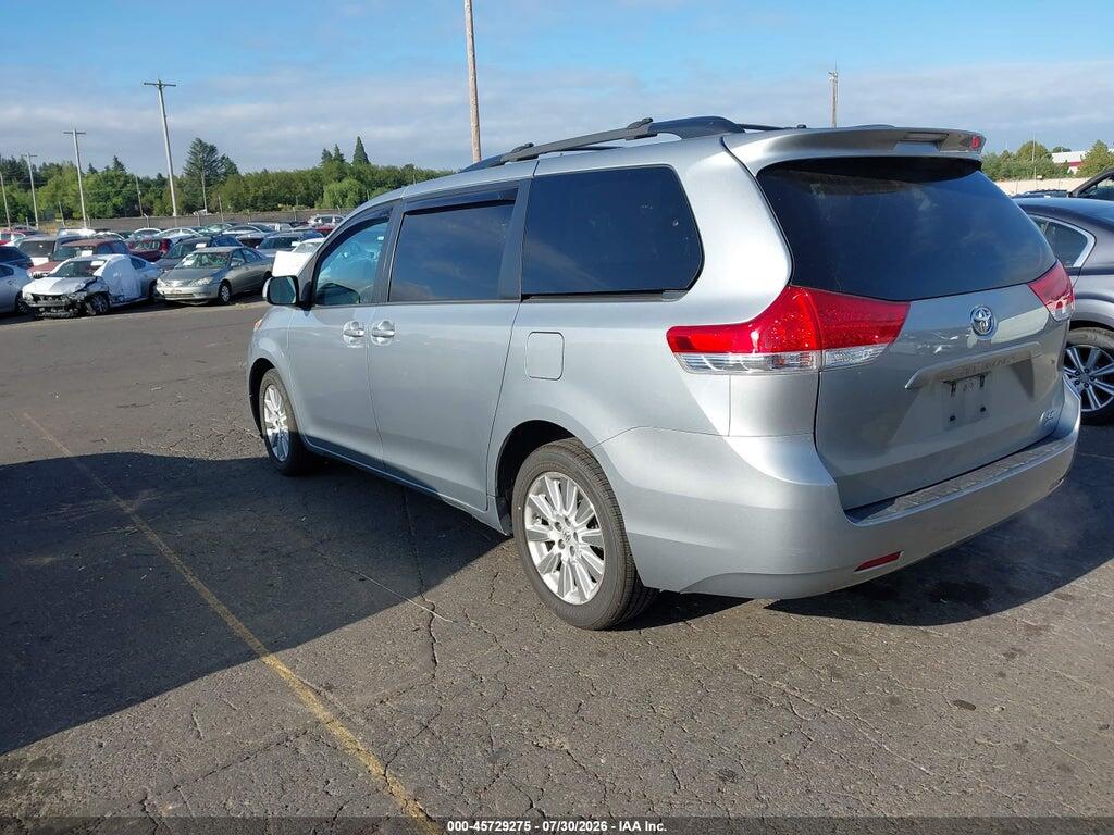 5TDJK3DC8ES089129 2014 TOYOTA SIENNA photo no. 3