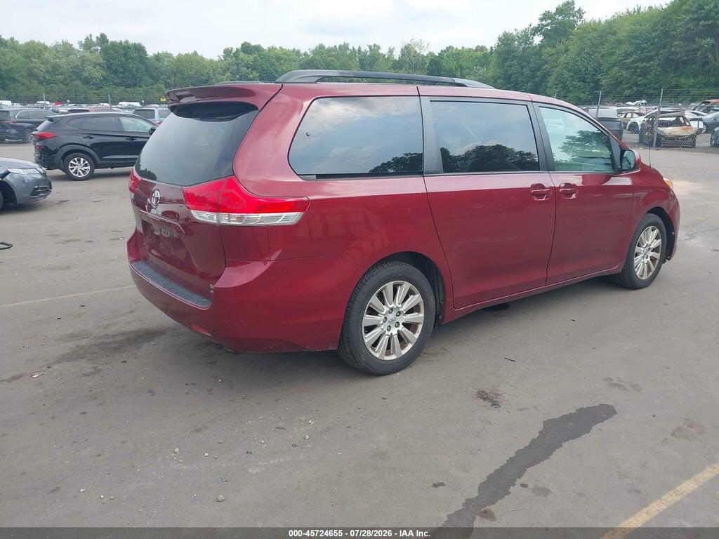 5TDDK3DC6ES076179 2014 TOYOTA SIENNA photo no. 4