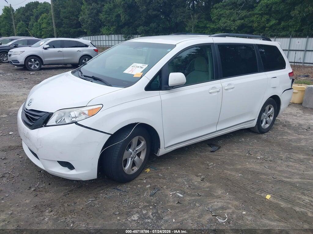 5TDKK3DCXES496552 2014 TOYOTA SIENNA photo no. 2
