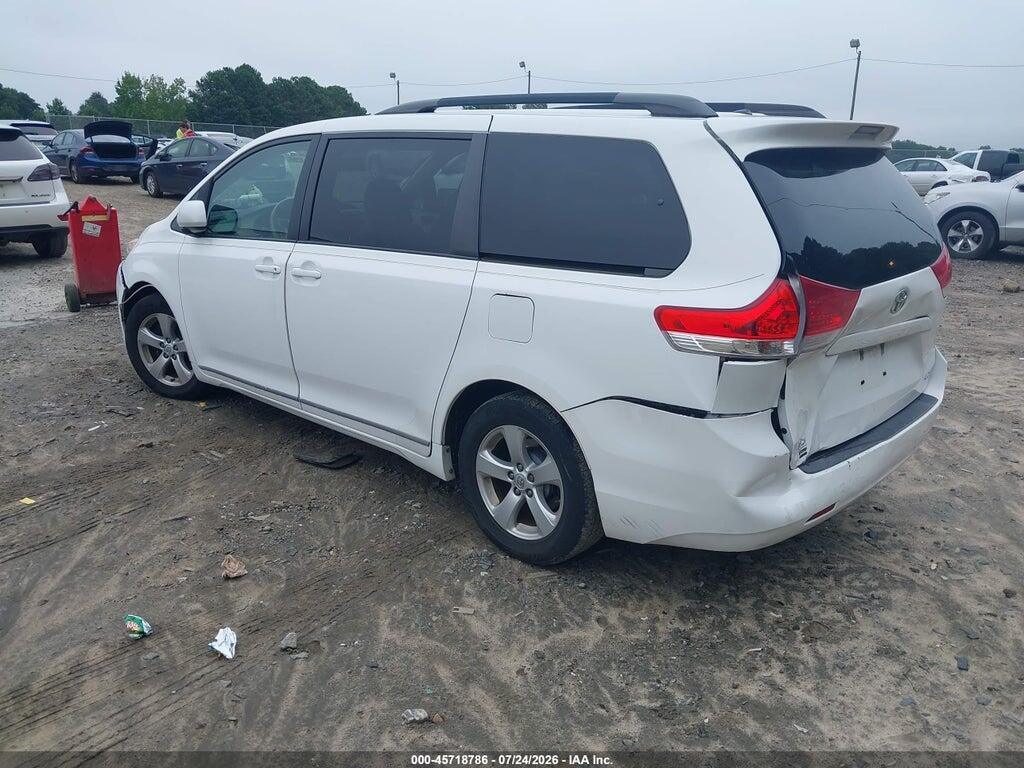 5TDKK3DCXES496552 2014 TOYOTA SIENNA photo no. 3