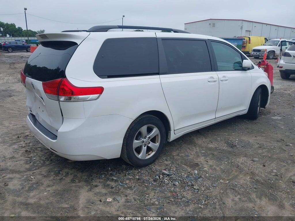 5TDKK3DCXES496552 2014 TOYOTA SIENNA photo no. 4