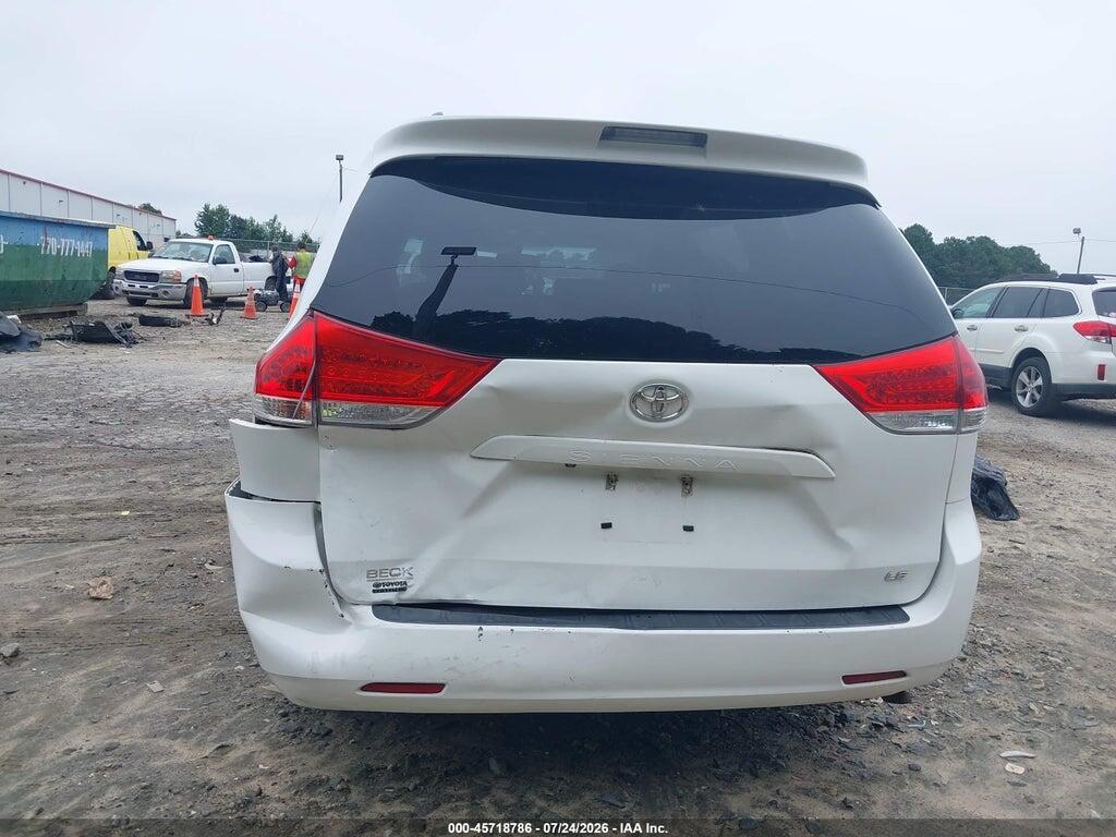 5TDKK3DCXES496552 2014 TOYOTA SIENNA photo no. 6