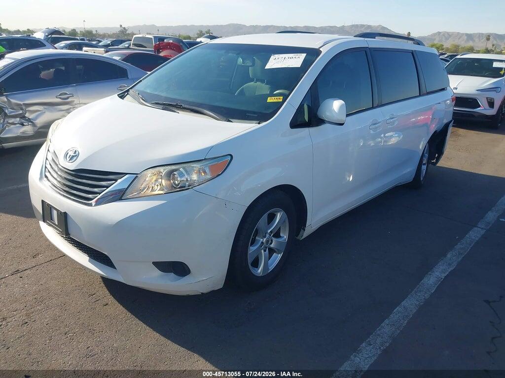 5TDKK3DC7ES430671 2014 TOYOTA SIENNA photo no. 2