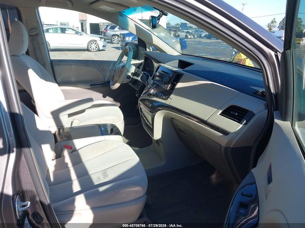 5TDJK3DC1ES080000 2014 TOYOTA SIENNA photo no. 5