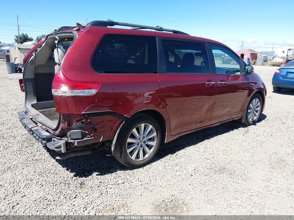 5TDDK3DC2ES079399 2014 TOYOTA SIENNA photo no. 4