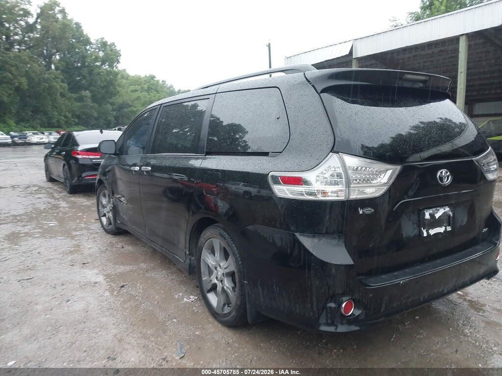 5TDXK3DC8ES520384 2014 TOYOTA SIENNA photo no. 3