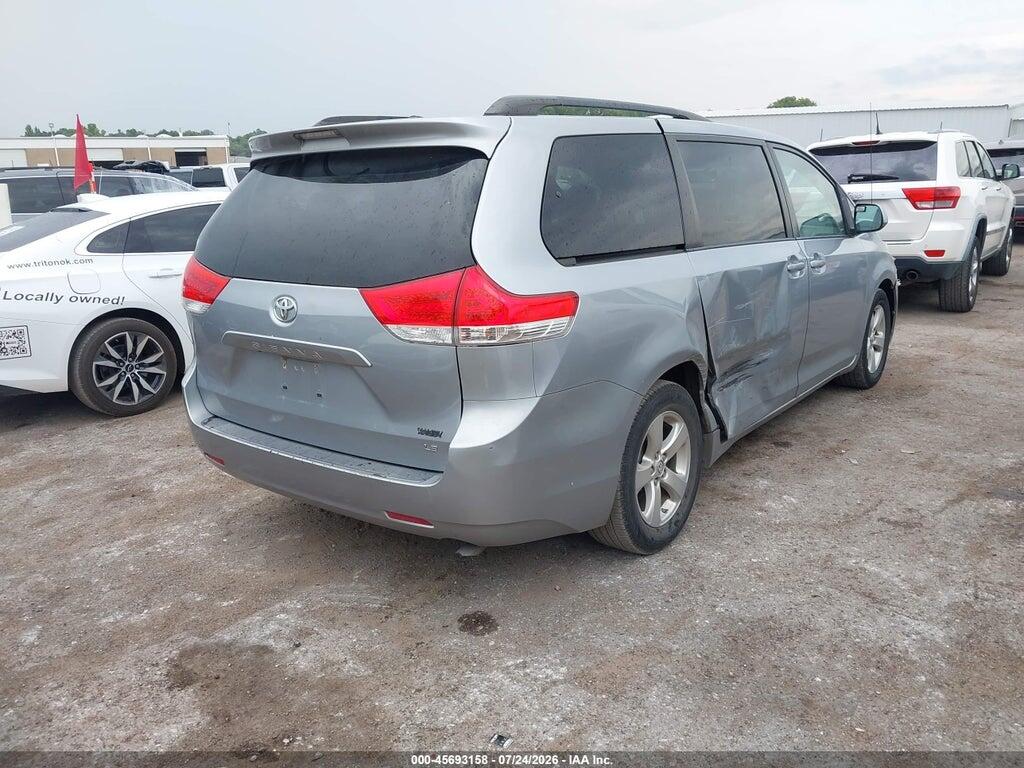 5TDKK3DCXES483459 2014 TOYOTA SIENNA photo no. 4