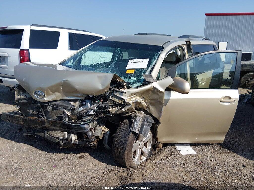 5TDKK3DCXES430681 2014 TOYOTA SIENNA photo no. 2