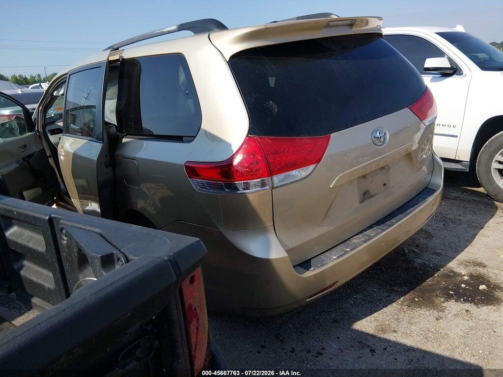 5TDKK3DCXES430681 2014 TOYOTA SIENNA photo no. 3