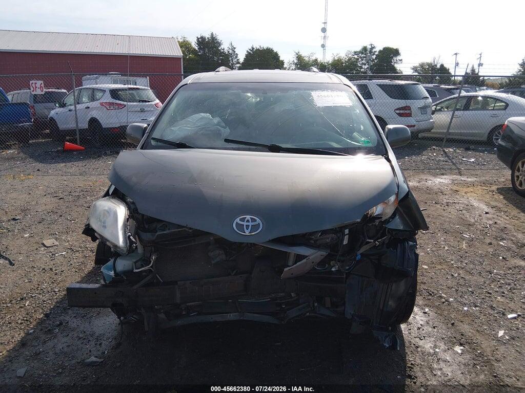 5TDYK3DC4ES504932 2014 TOYOTA SIENNA photo no. 11