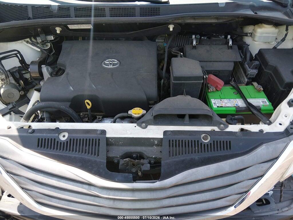 5TDYK3DC2ES526363 2014 TOYOTA SIENNA photo no. 10