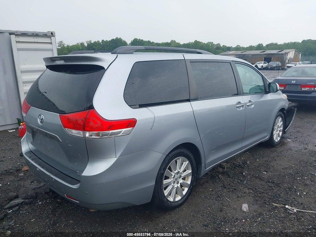 5TDDK3DC7ES090608 2014 TOYOTA SIENNA photo no. 4