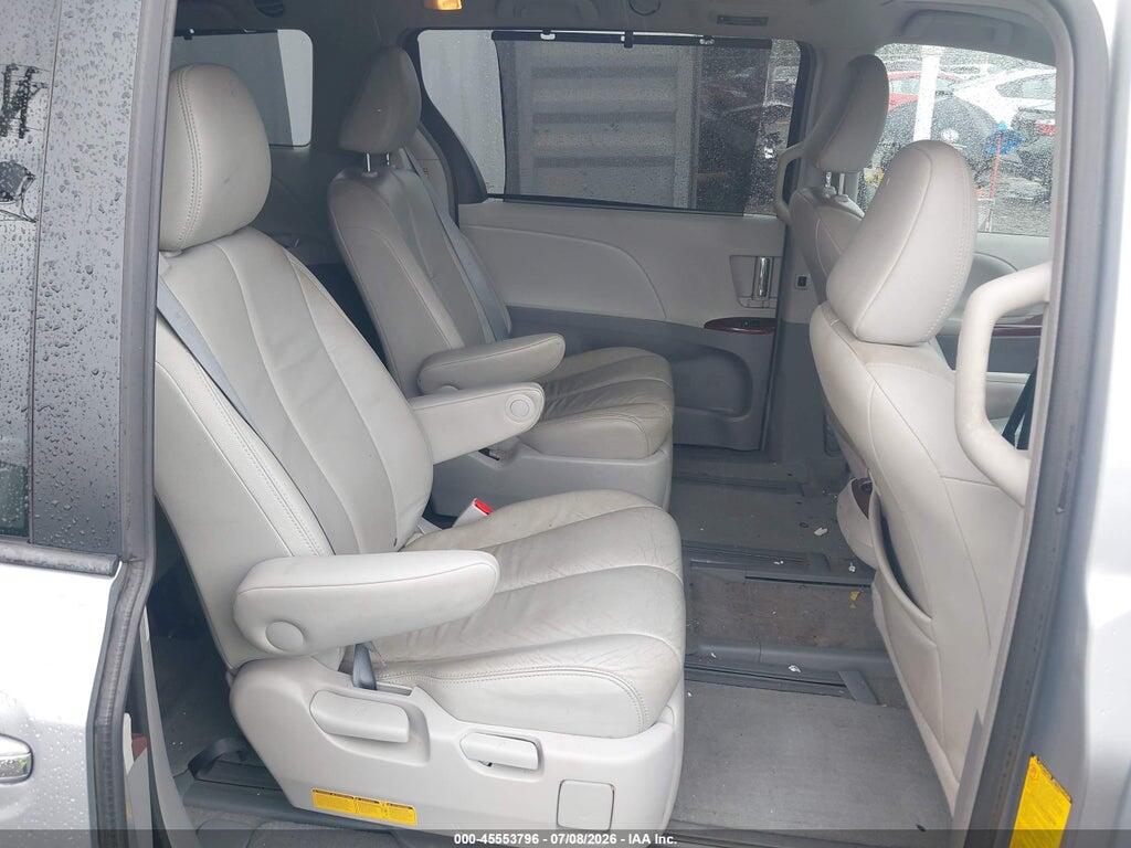 5TDDK3DC7ES090608 2014 TOYOTA SIENNA photo no. 8