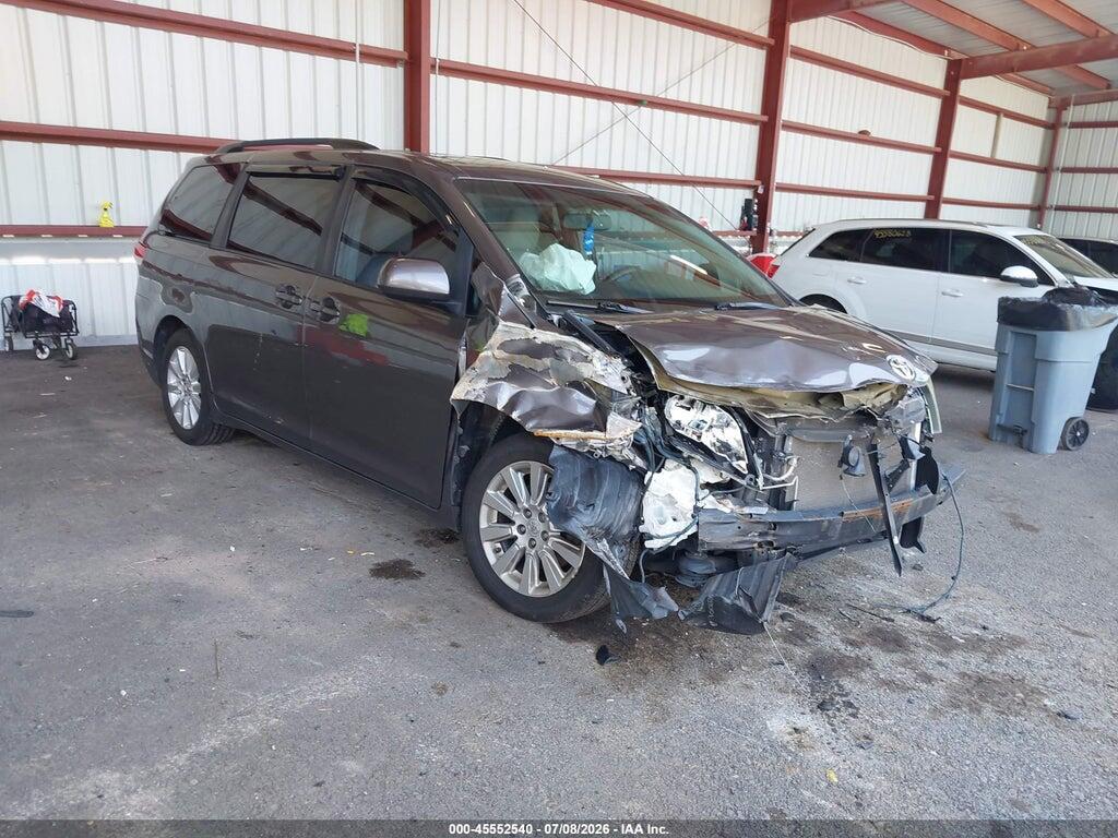 5TDDK3DCXES083071 2014 TOYOTA SIENNA photo no. 1
