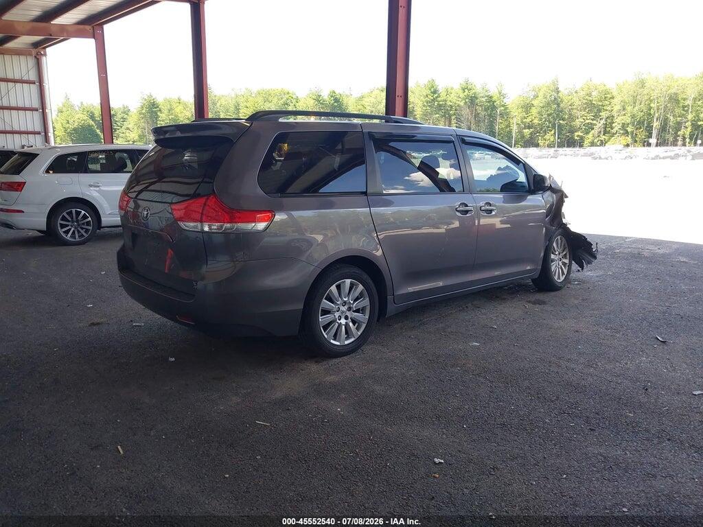 5TDDK3DCXES083071 2014 TOYOTA SIENNA photo no. 4