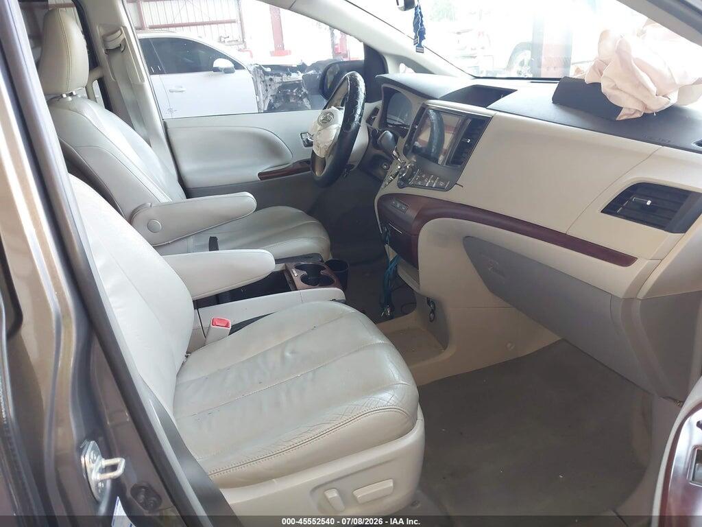 5TDDK3DCXES083071 2014 TOYOTA SIENNA photo no. 5
