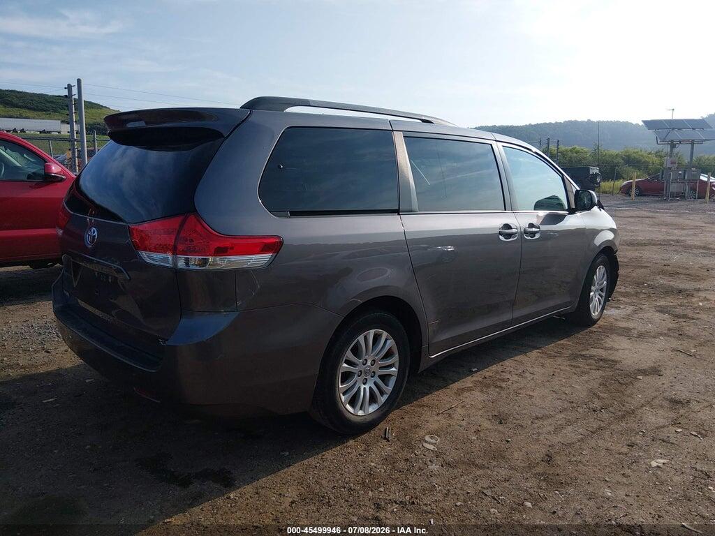 5TDYK3DC2ES516870 2014 TOYOTA SIENNA photo no. 4