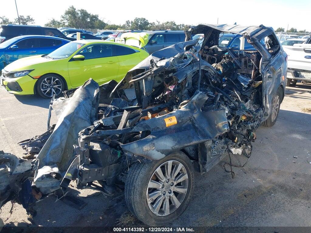 5TDYK3DC8ES515366 2014 TOYOTA SIENNA photo no. 2