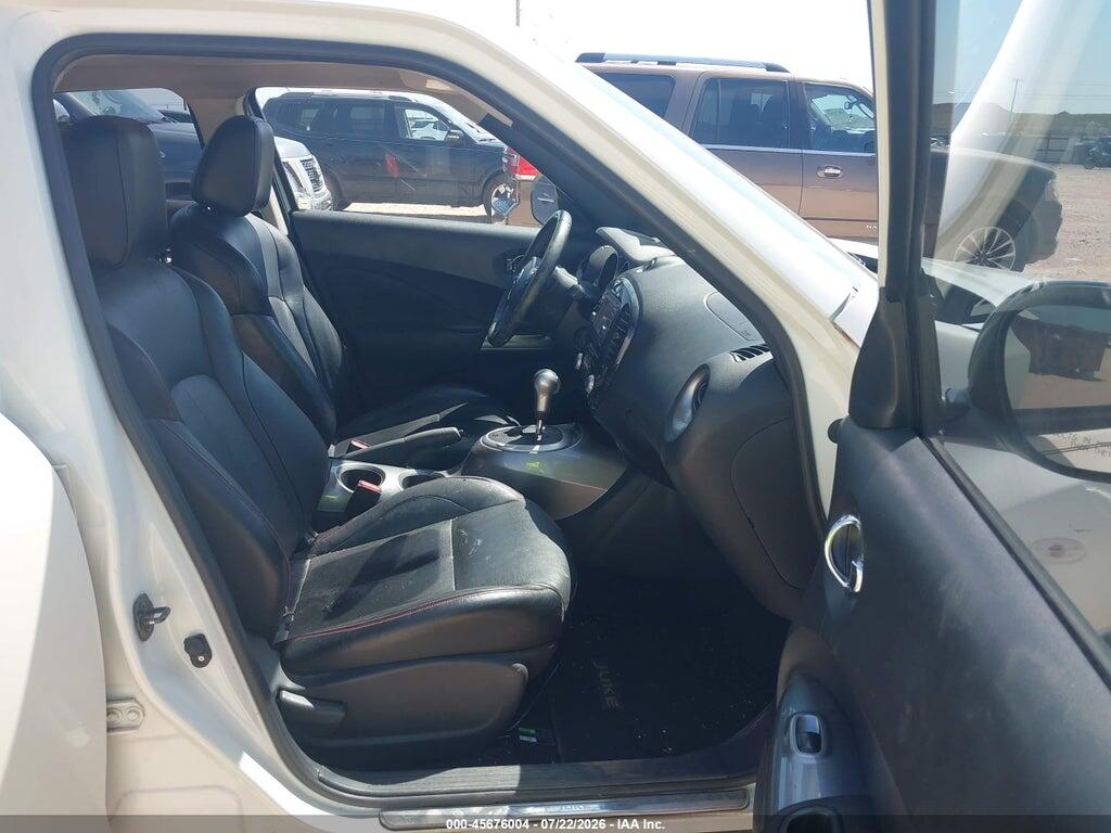 JN8AF5MR6BT017643 2011 NISSAN JUKE photo no. 5