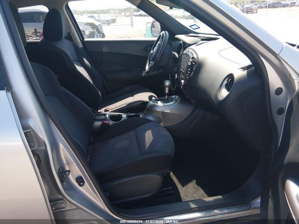 JN8AF5MR6BT019229 2011 NISSAN JUKE photo no. 5