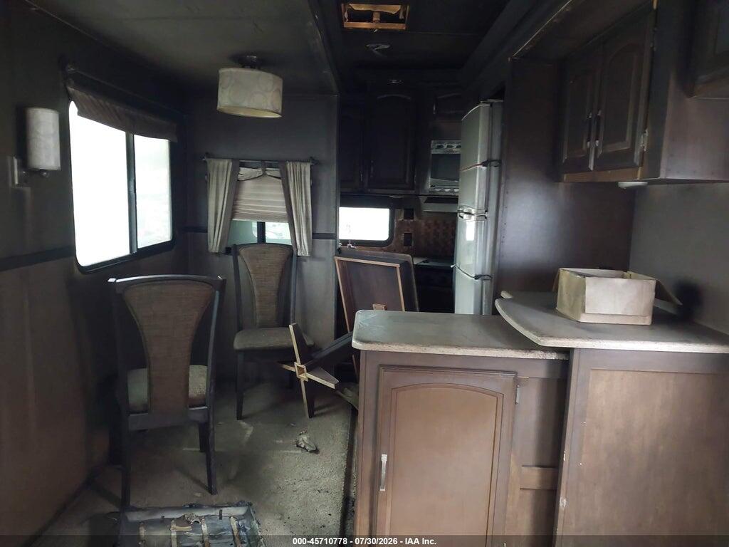 4X4FSBL22HU079960 2017 SALEM TRAVEL TRAILER photo no. 8