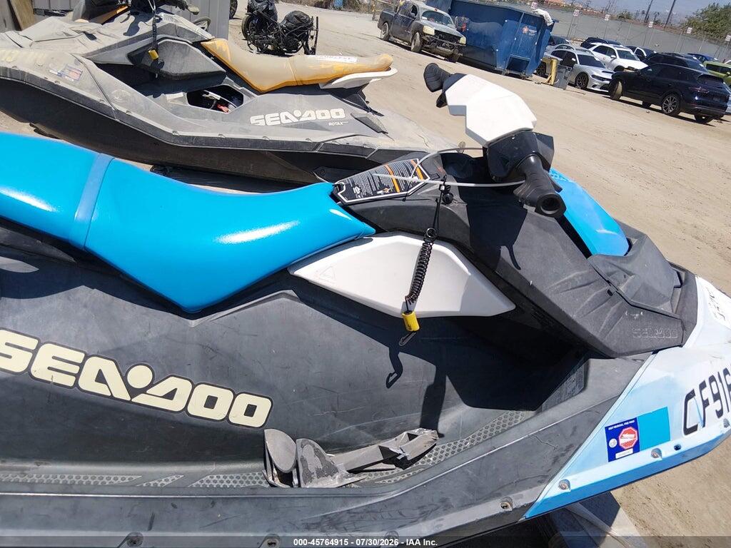 00000YDV82244E717 2017 SEADOO SEADOO photo no. 5