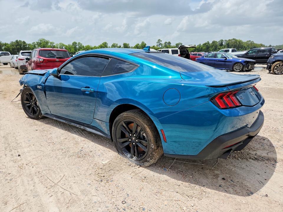 2026 FORD MUSTANG GT — Фото 2 из 12