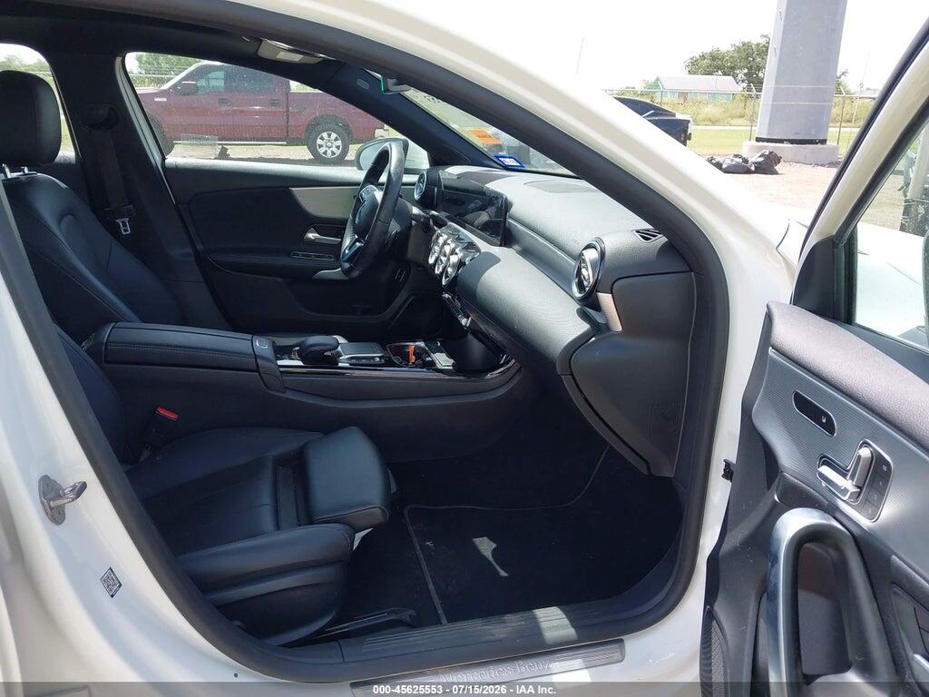 W1K3G4EB9MJ320790 2021 MERCEDES-BENZ A 220 photo no. 5