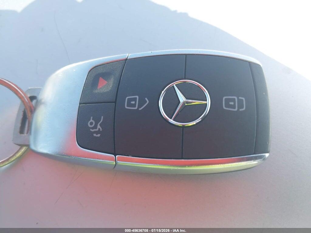 W1KWF8DB1MR652085 2021 MERCEDES-BENZ C 300 photo no. 11