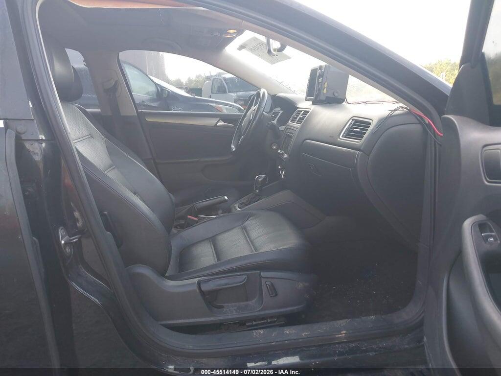 3VWLL7AJ9EM353438 2014 VOLKSWAGEN JETTA photo no. 5