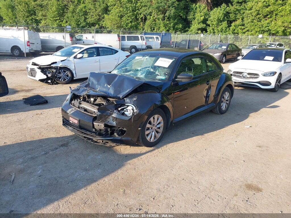 3VWF17ATXEM652912 2014 VOLKSWAGEN BEETLE photo no. 2