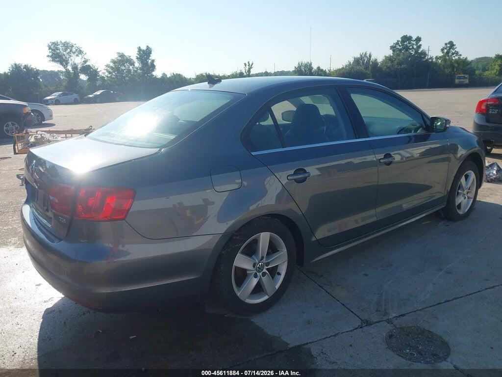 3VWLL7AJ8EM233615 2014 VOLKSWAGEN JETTA photo no. 4
