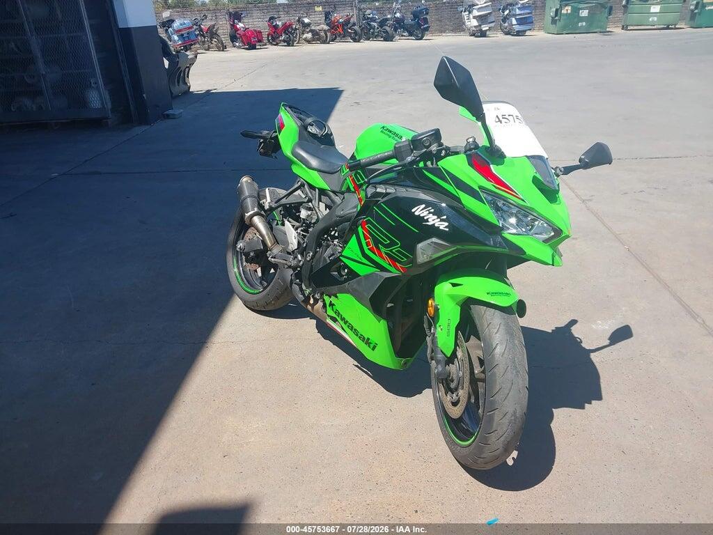 ML5ZXCS10RDA23999 2024 KAWASAKI ZX400 photo no. 1