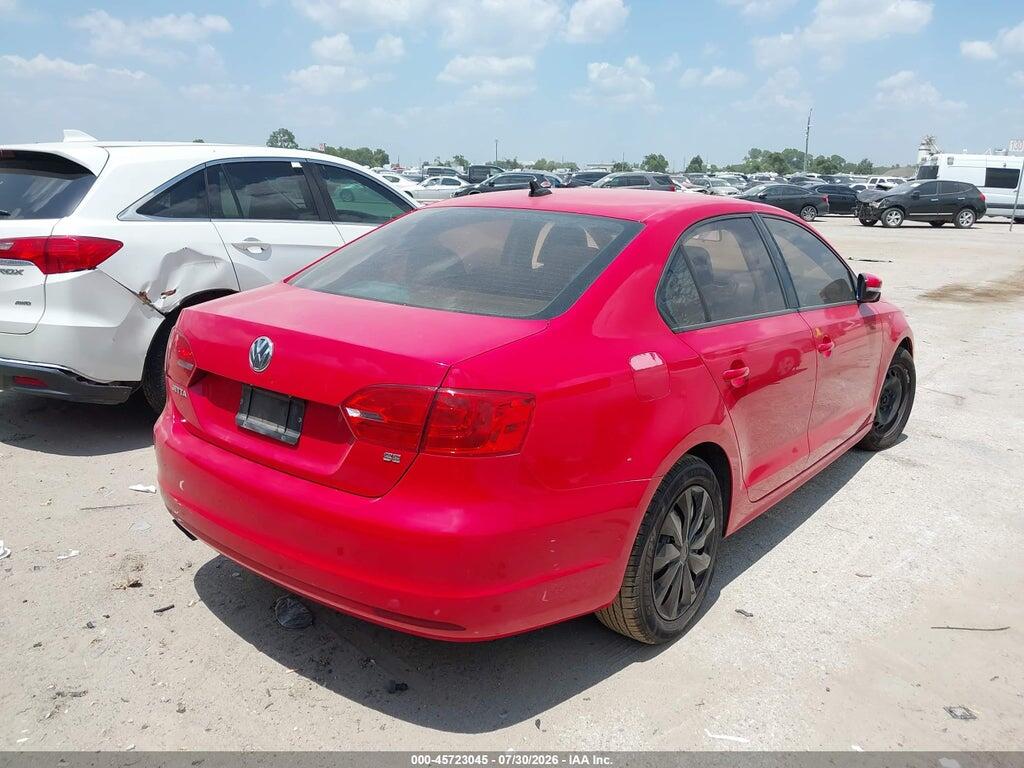 3VWD17AJ2EM417927 2014 VOLKSWAGEN JETTA photo no. 4