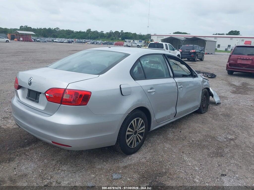 3VW2K7AJ0EM231677 2014 VOLKSWAGEN JETTA photo no. 4
