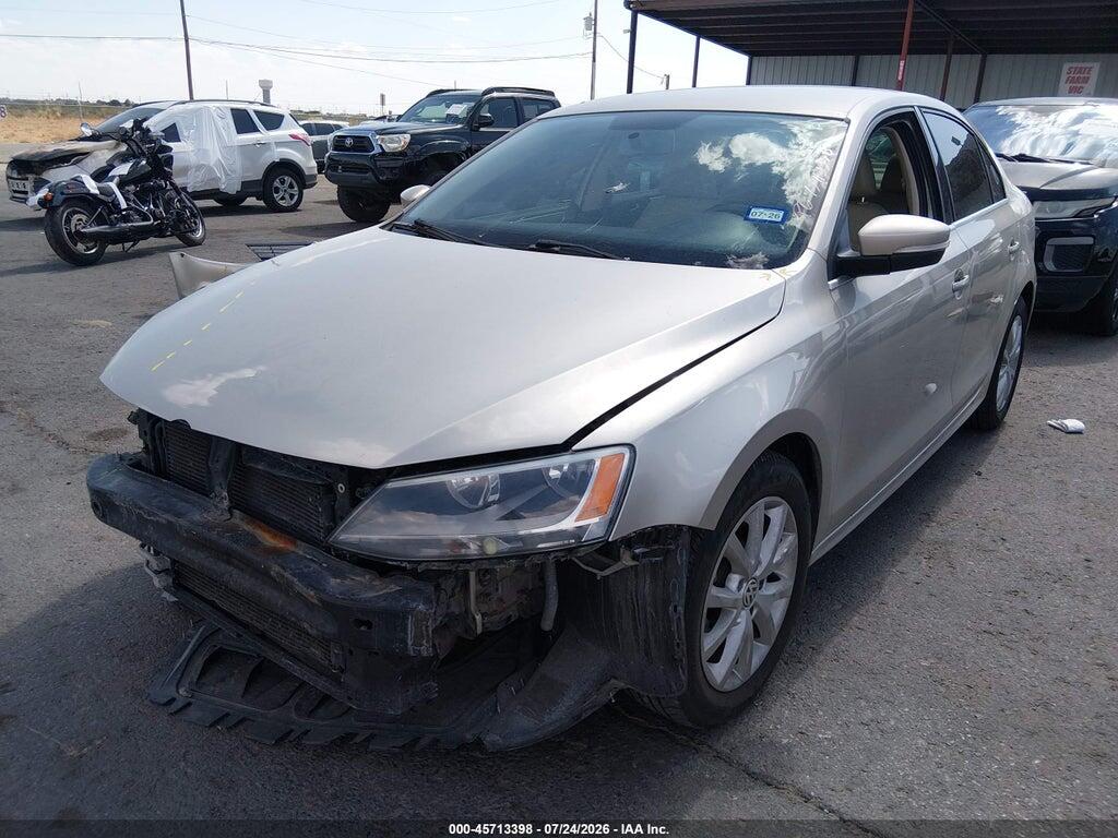3VWD07AJ2EM286596 2014 VOLKSWAGEN JETTA photo no. 2