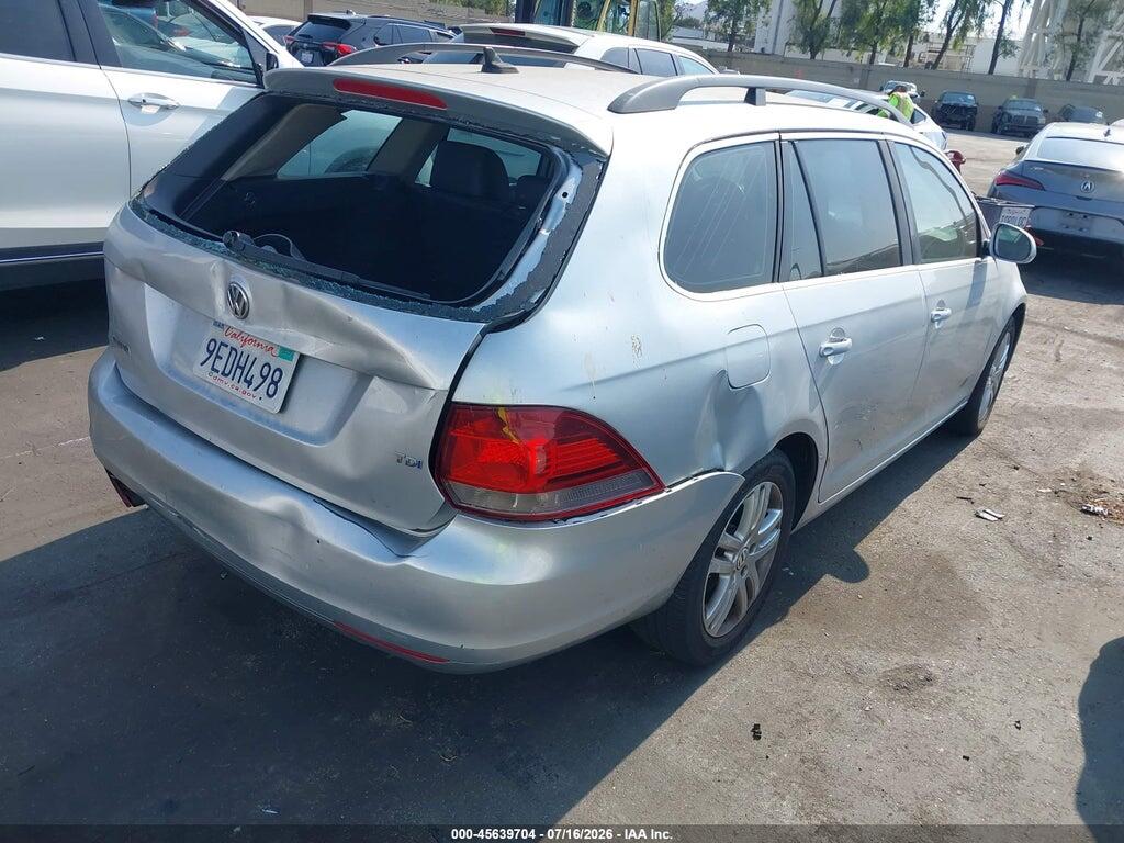 3VWPL7AJ3EM619702 2014 VOLKSWAGEN JETTA SPORTWAGEN photo no. 4