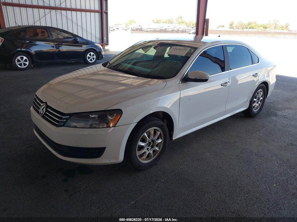 1VWBT7A3XEC046570 2014 VOLKSWAGEN PASSAT photo no. 2