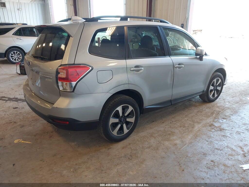 JF2SJAGC7HH803933 2017 SUBARU FORESTER photo no. 4