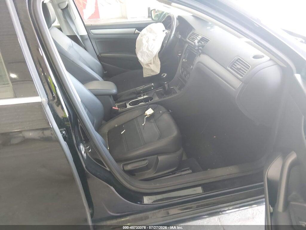 1VWBH7A3XEC045792 2014 VOLKSWAGEN PASSAT photo no. 5
