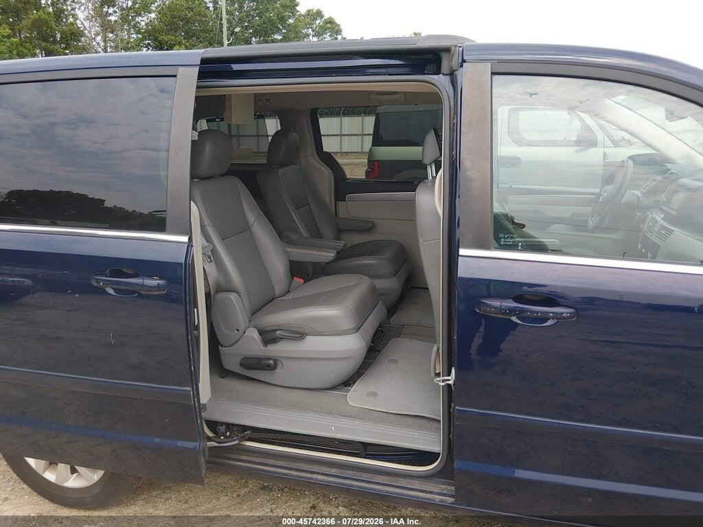 2C4RVABG2ER134367 2014 VOLKSWAGEN ROUTAN photo no. 8