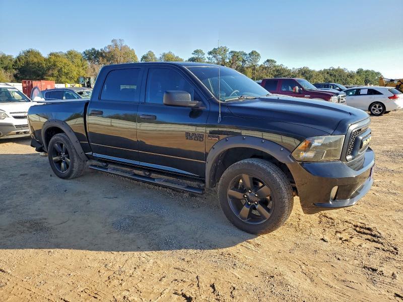 2017 RAM 1500 ST — Фото 4 из 12