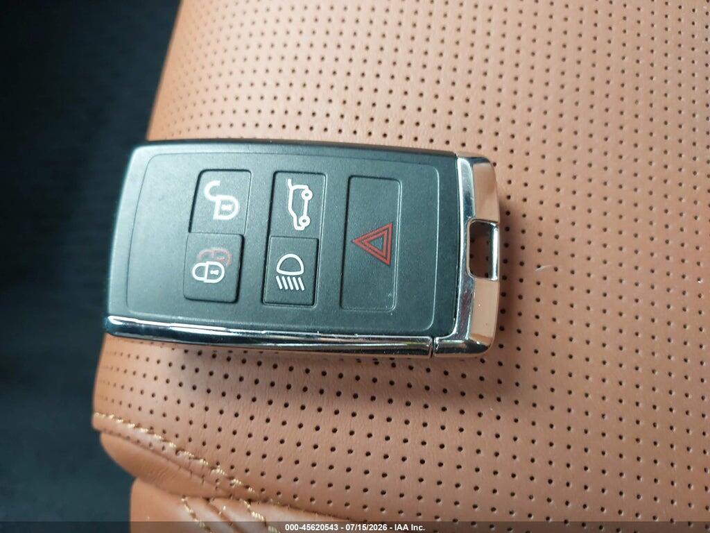 SADCT2FU1SA746145 2025 JAGUAR F-PACE photo no. 11