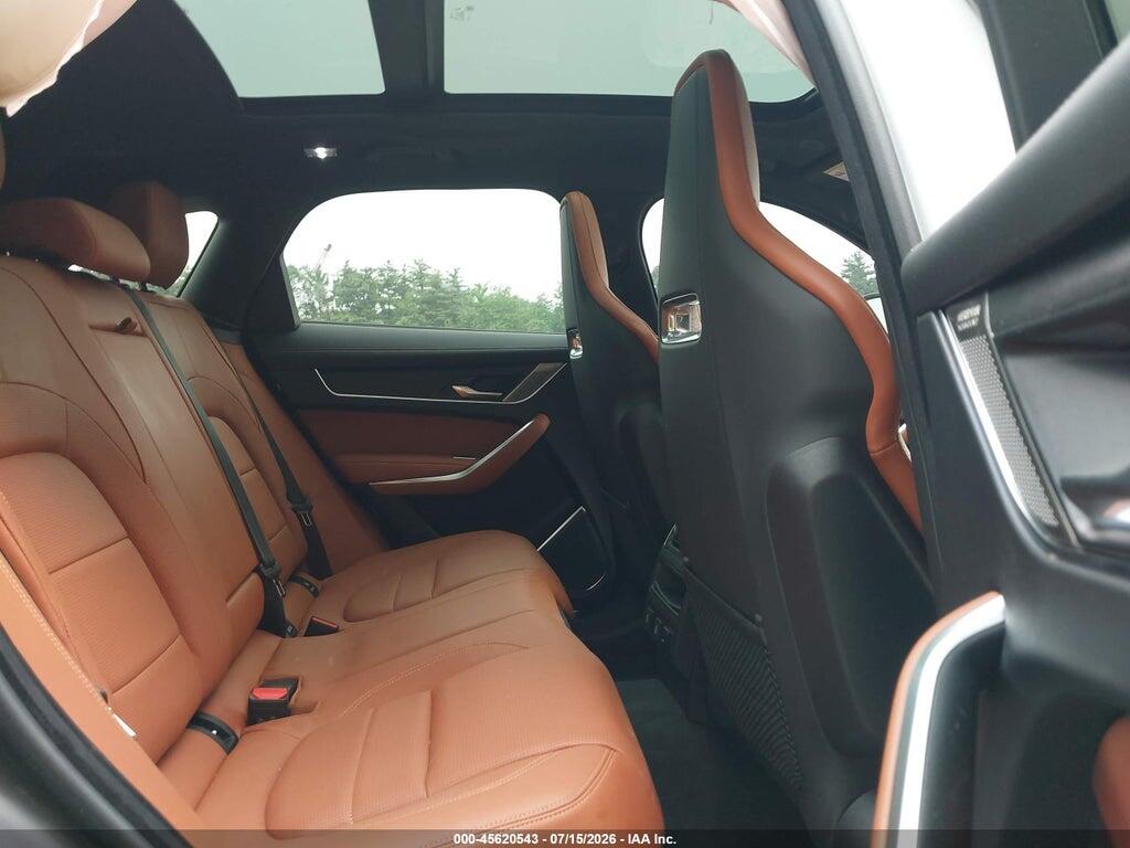 SADCT2FU1SA746145 2025 JAGUAR F-PACE photo no. 8