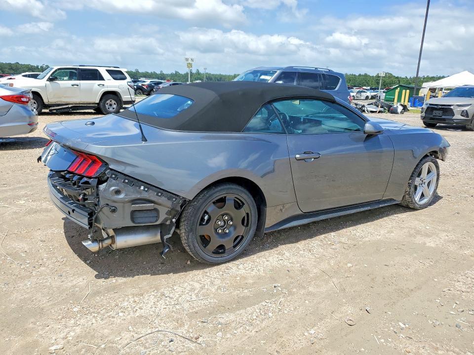 1FAGP8UHXT5118482 2026 FORD MUSTANG photo no. 3