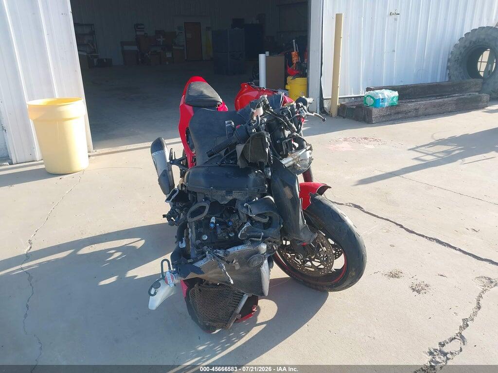 2017 SUZUKI GSX-R1000 JS1DM11B6H2101047
