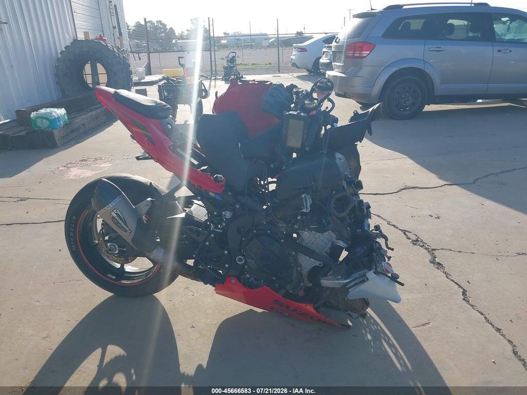 JS1DM11B6H2101047 2017 SUZUKI GSX-R1000 photo no. 11